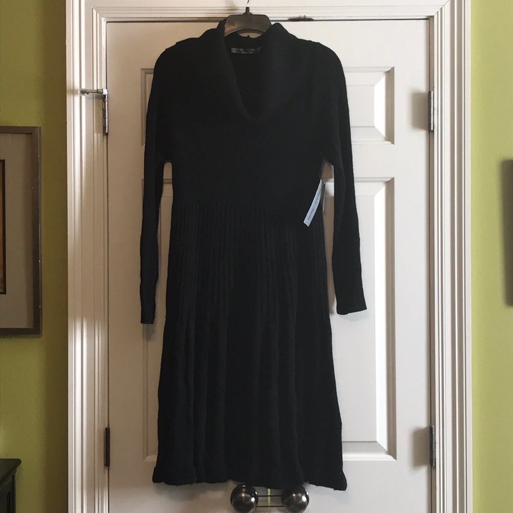 Black knit dress.
